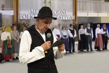 11. MEDNARODNI FOLKLORNI FESTIVAL RAKEK 68 FOTO LJUBO VUKELIČ